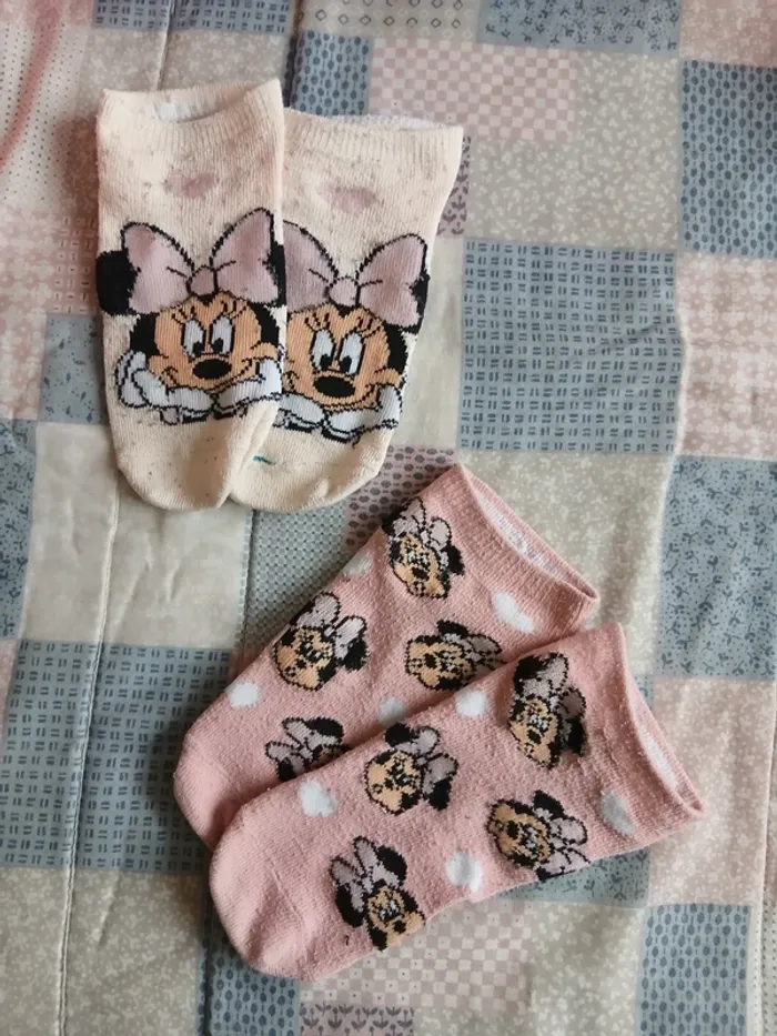 Lot de vêtements fille 4 ans - photo numéro 2