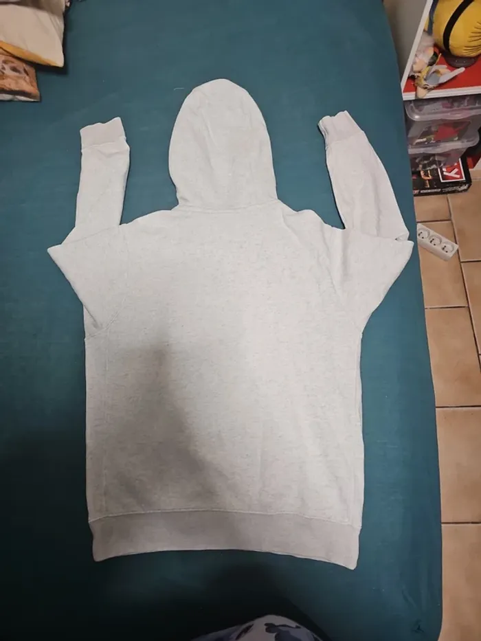 Sweat nike à capuche - photo numéro 3