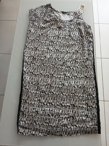 Robe doublée à motifs manches asymétriques