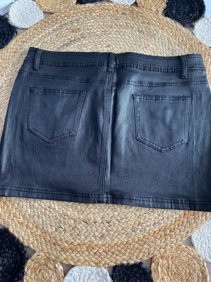 Jupe noire Taille 44 - photo numéro 2