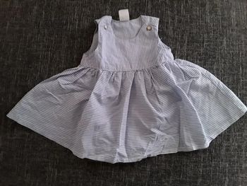 Belle robe avec son bandeau 3 mois