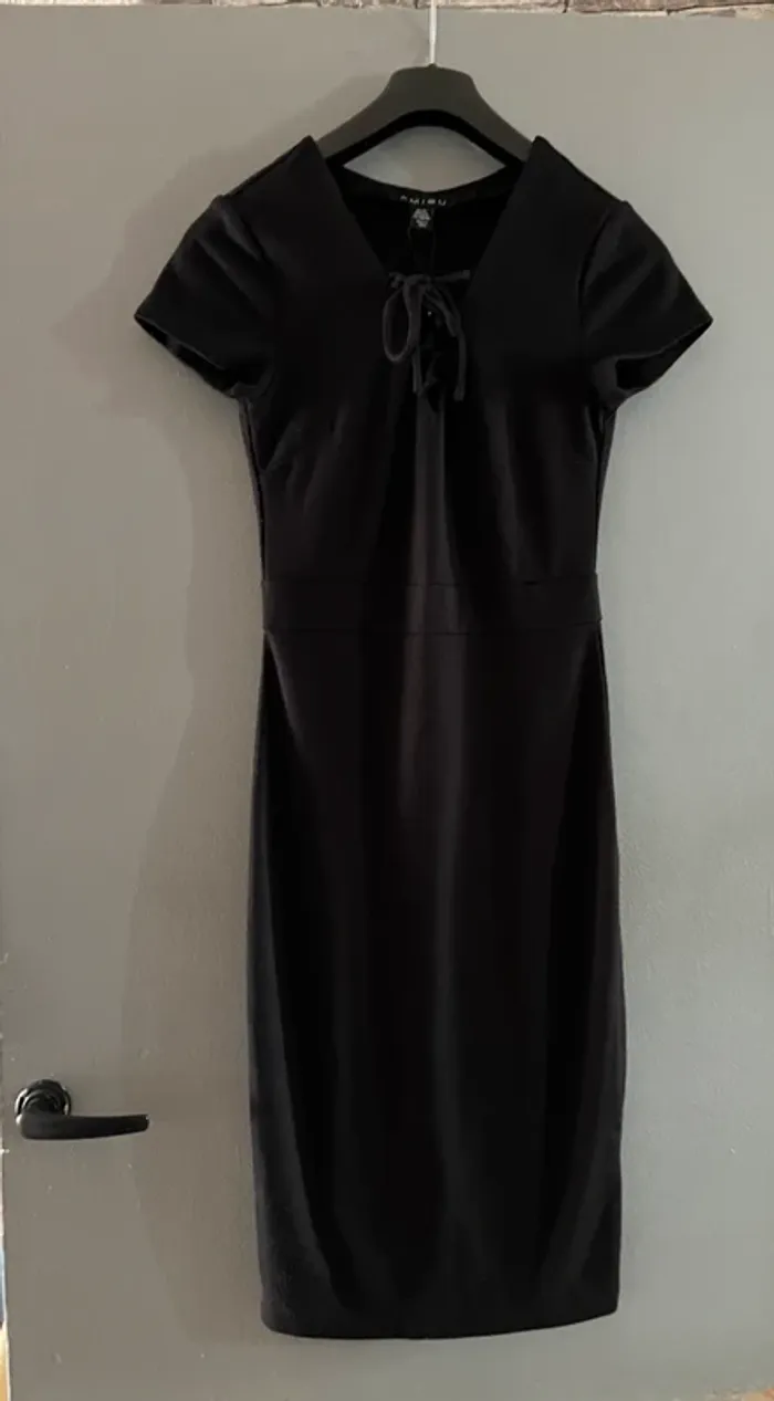Robe noir amisu en 36