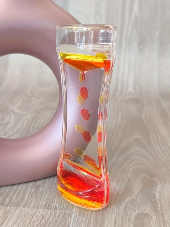 Sablier à huile apaisant orange et jaune - photo numéro 3