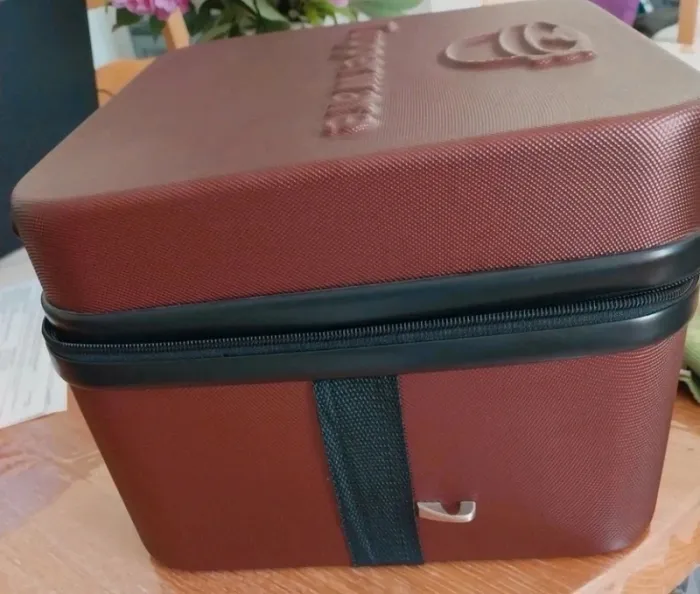 Valisette tupperware détourné en vanity original - photo numéro 7