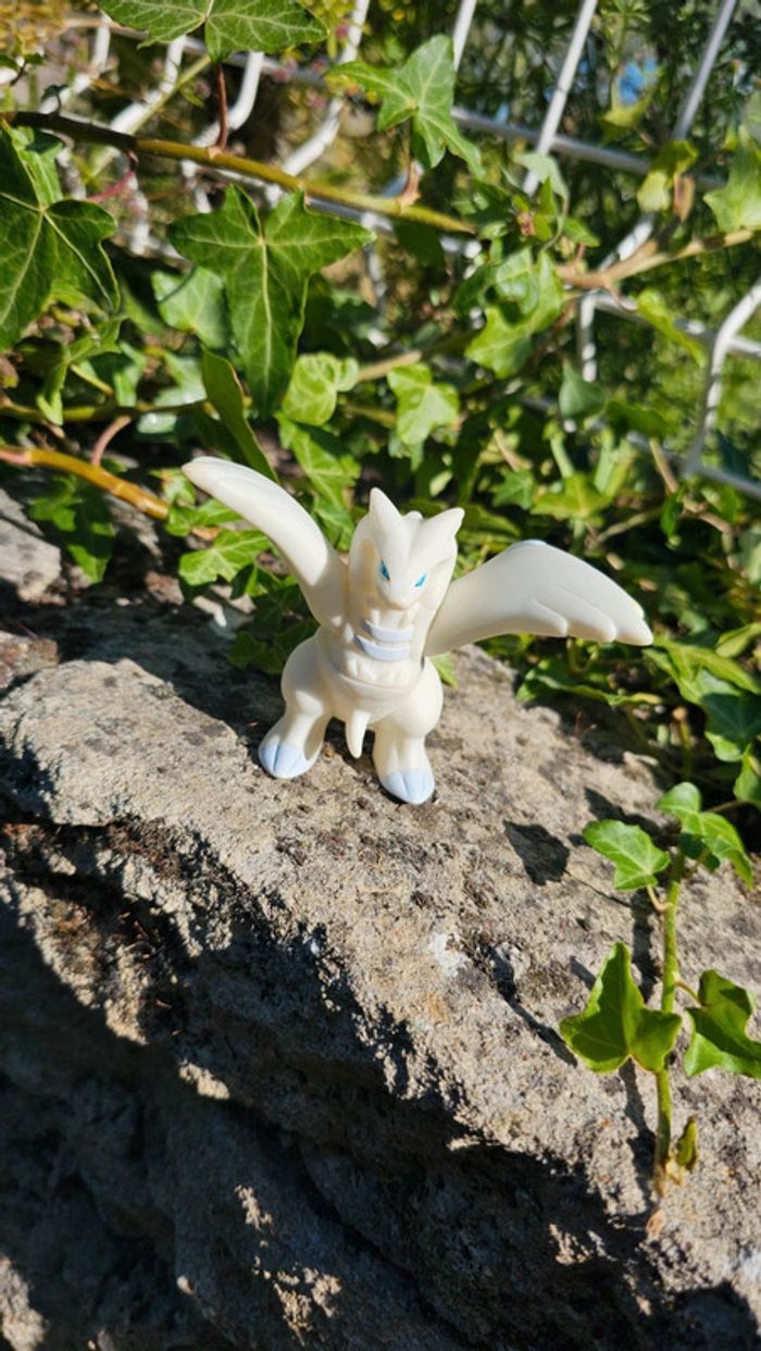 Super figurine Pokemon Nintendo Reshiram - photo numéro 4