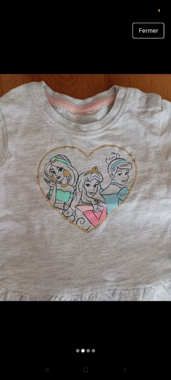 Lot 1 tunique manches longues et 1 legging taille 1 an en très bon. Marque Disney et Kiabi - photo numéro 2