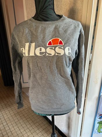 Pull gris ellesse