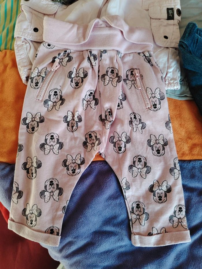 Lot de 6 pantalons épais et fin et 1 short 3 mois - photo numéro 3