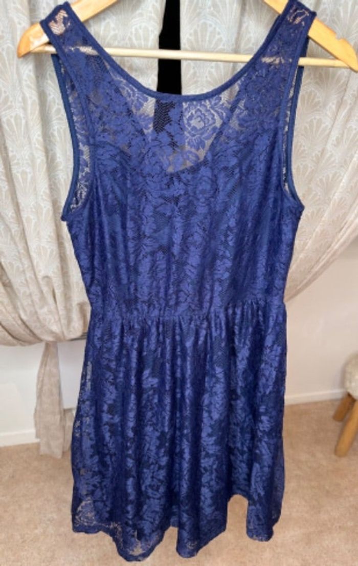 Robe dentelle bleu