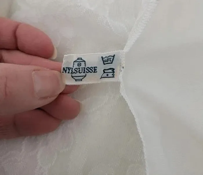 Fond de robe blanc avec dentelle - Schiesser Nylsuisse - taille 38 - photo numéro 6