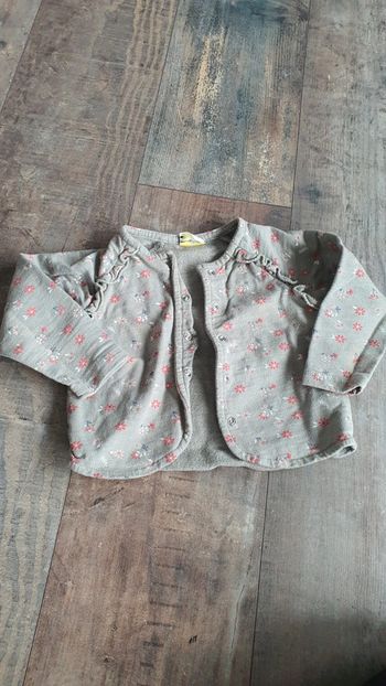 Gilet tao 18 mois en très bon état