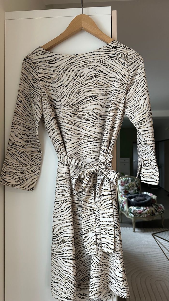 Robe fluide zèbre H&M - photo numéro 2