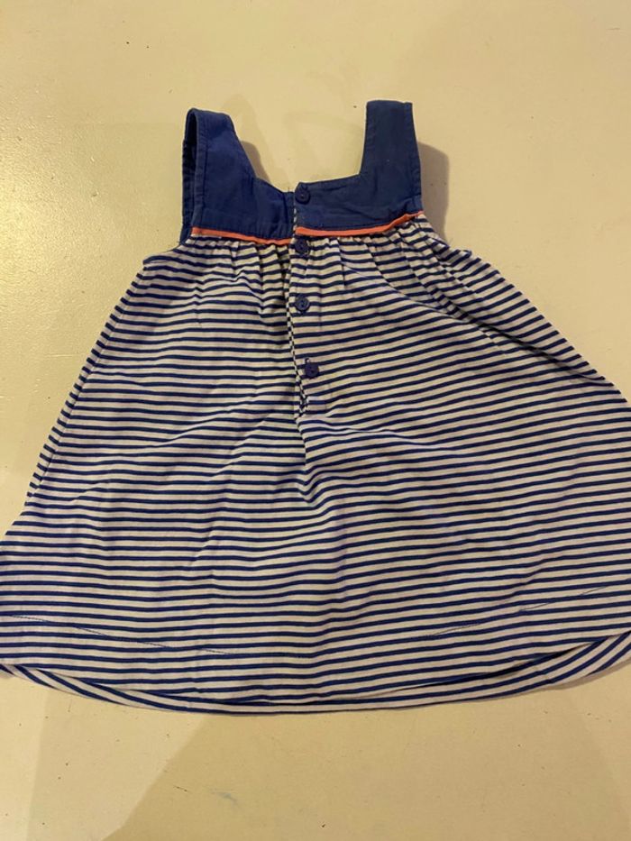 Robe 6 mois - photo numéro 2