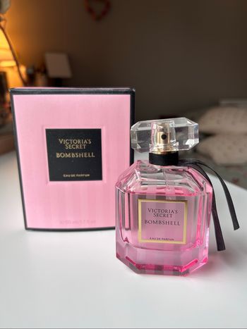 Bombshell Victoria’s Secret