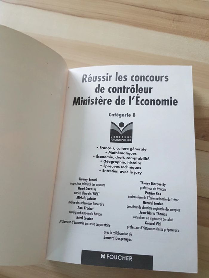 Livre préparation  concours de contrôleur  Catégorie  B Économie - photo numéro 2