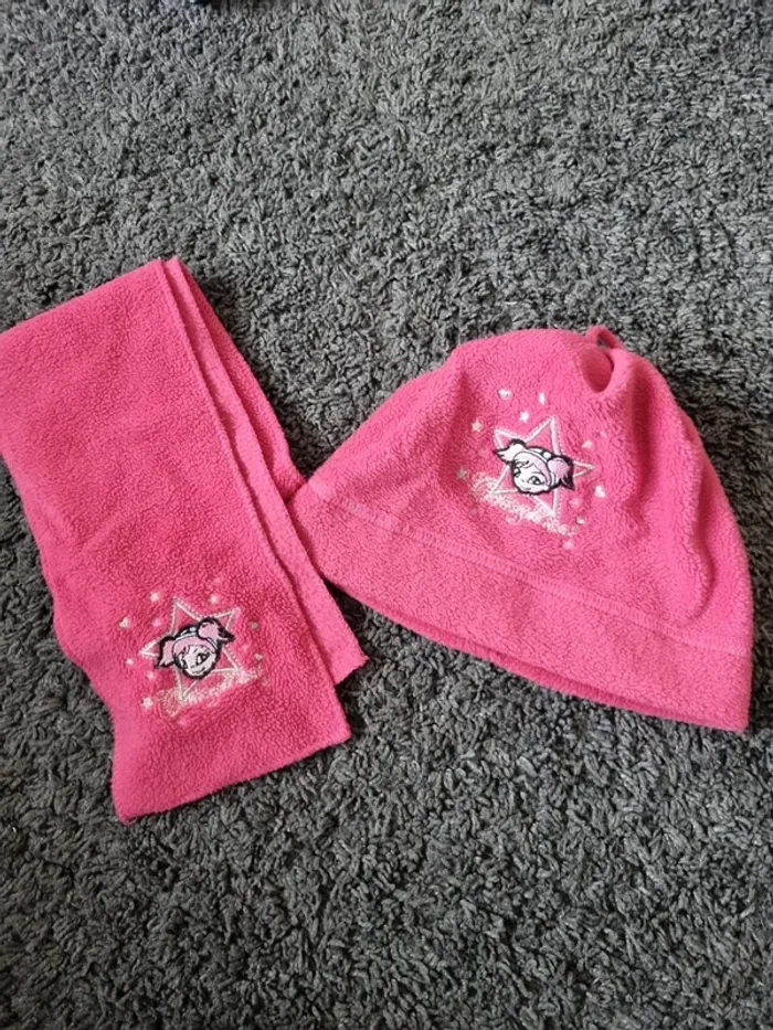 Lot en polaire bonnet bébé et écharpe fille