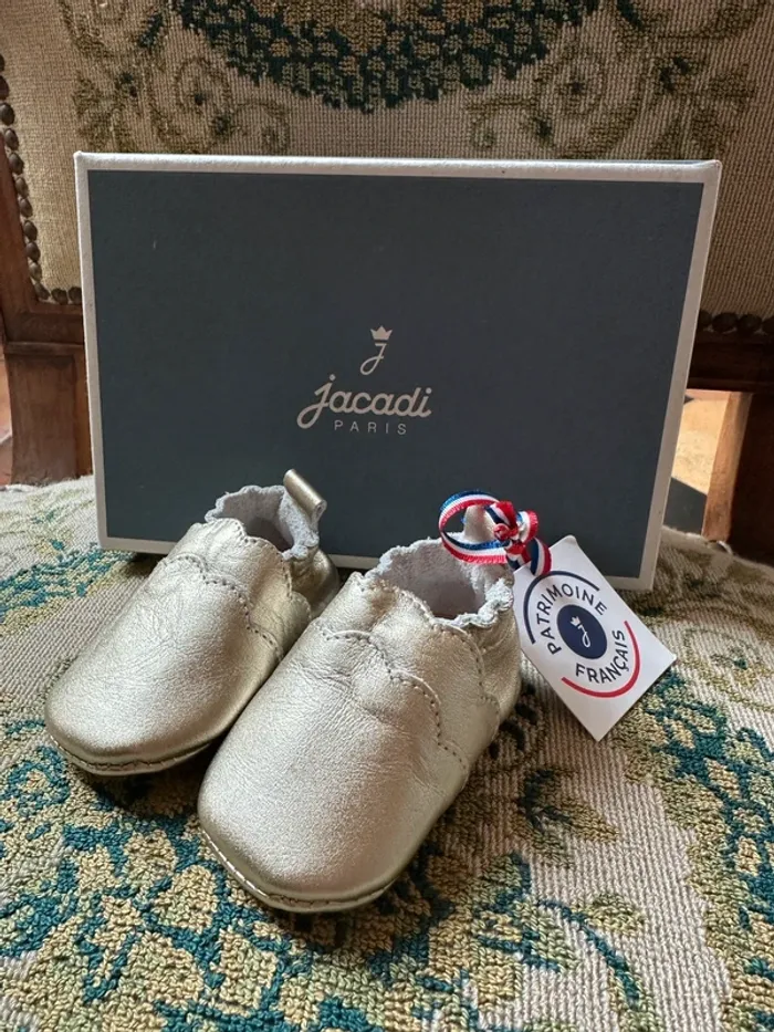 NEUF chaussons chaussures cuir pantoufles Jacadi or dorées bébé fille 18 douceur patrimoine français