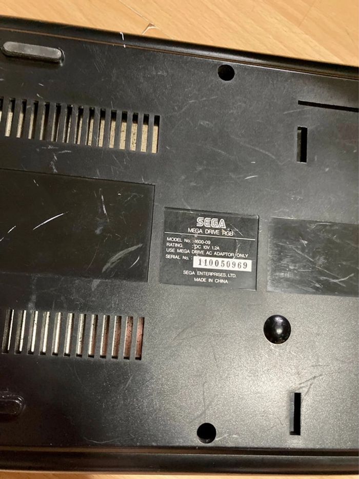 Console Sega Mega Drive RGB Loose + manette Generique - photo numéro 6