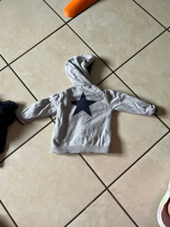 Gilet étoile 3 mois - photo numéro 2