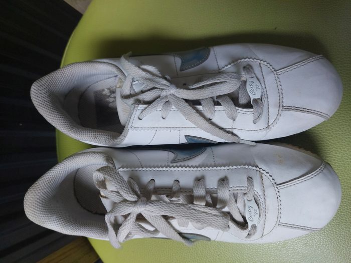Baskets Nike pointure 38,5 - photo numéro 4