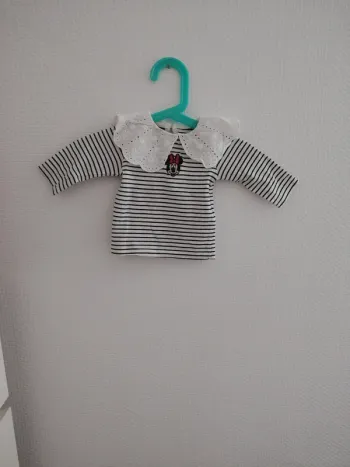 T-shirt Minnie Disney taille 3 mois