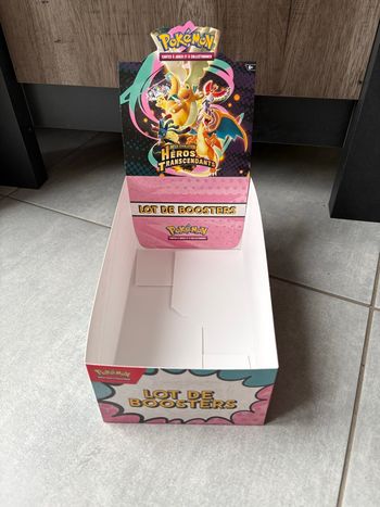 Display vide Bundle Pokémon ME2.5 Héros Transcendants Mega Evolution Fr