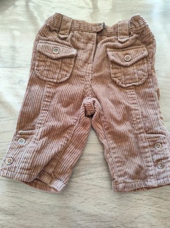 Pantalon effet velours côtelé