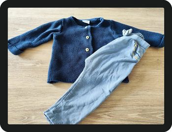 Lot d'une veste bleue marine et un pantalon TAO 12 mois