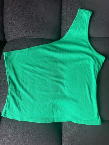 Top avec une bretelle