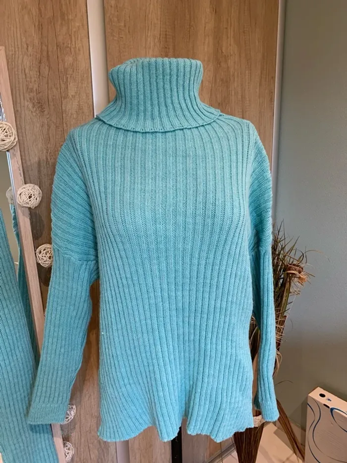 Très bel ensemble legging et pull col roulé en maille femme - photo numéro 2