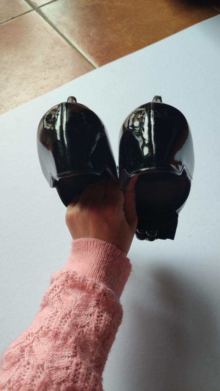 Escarpins noirs vernis T38 - photo numéro 5