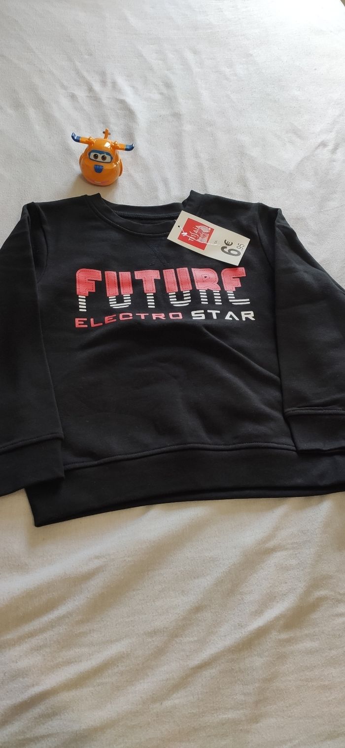 Pull garçon 6 an neuf