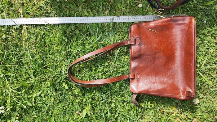 Adorable sac à main porté epaules en cuir vintage - photo numéro 7