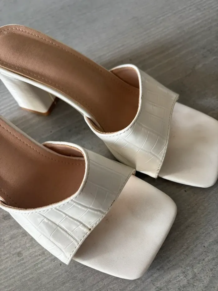 Sandales blanches - photo numéro 2