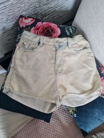 Short jeans