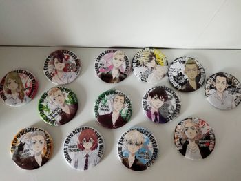 Tokyo Revengers Lot de 13 pin's collection