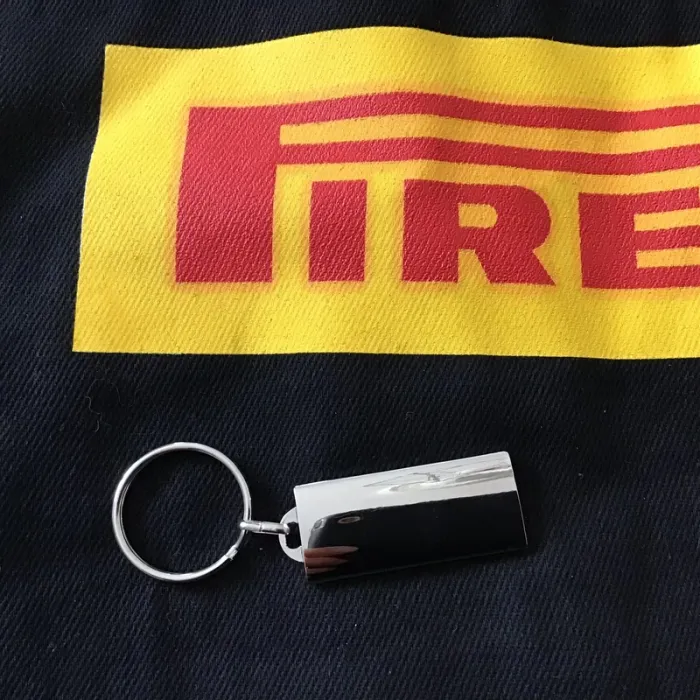 Porte clé pirelli - photo numéro 2