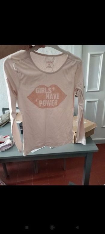 #kytie12ansfille. Tee-shirt manches longues taille 12 ans