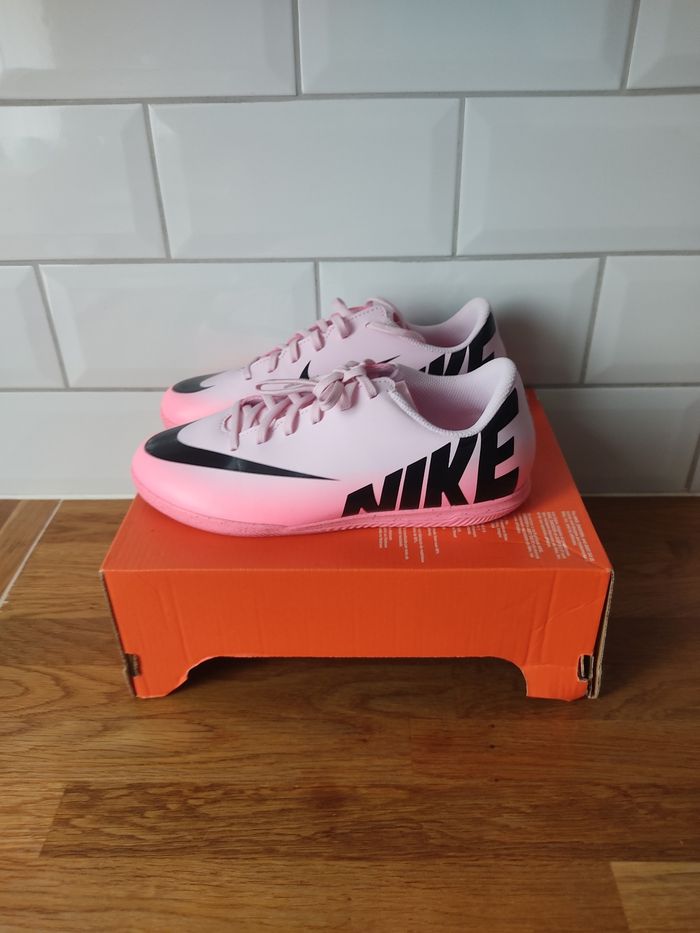 Stabile Nike T 36.5 - photo numéro 2