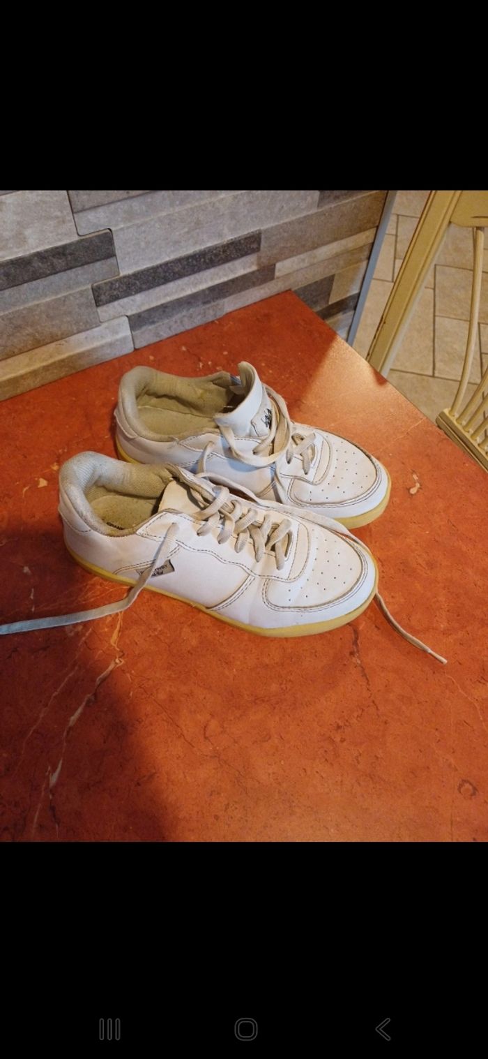 Baskets taille 35 - photo numéro 2