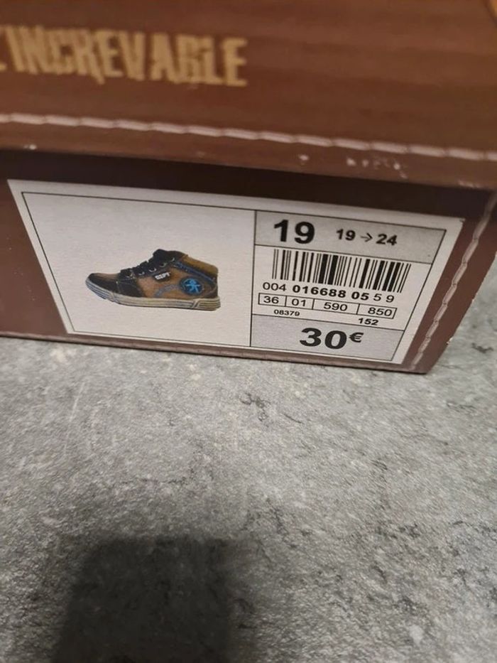 Chaussure taille 19 - photo numéro 6