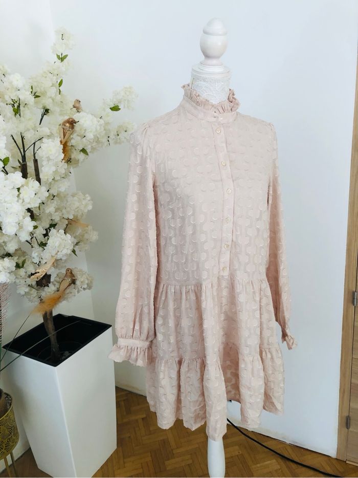 Robe H&M neuve taille 36 - photo numéro 2