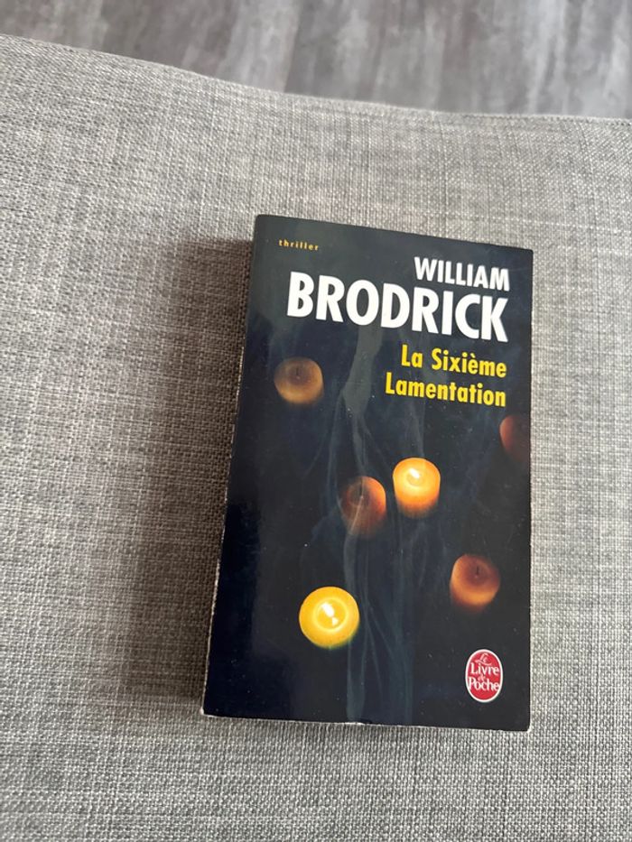 Livre la sixième lamentation - william brodrick - photo numéro 2