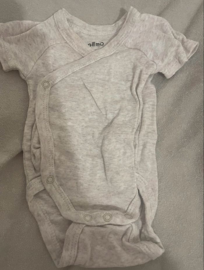 Lot bodies à manche courte - photo numéro 4