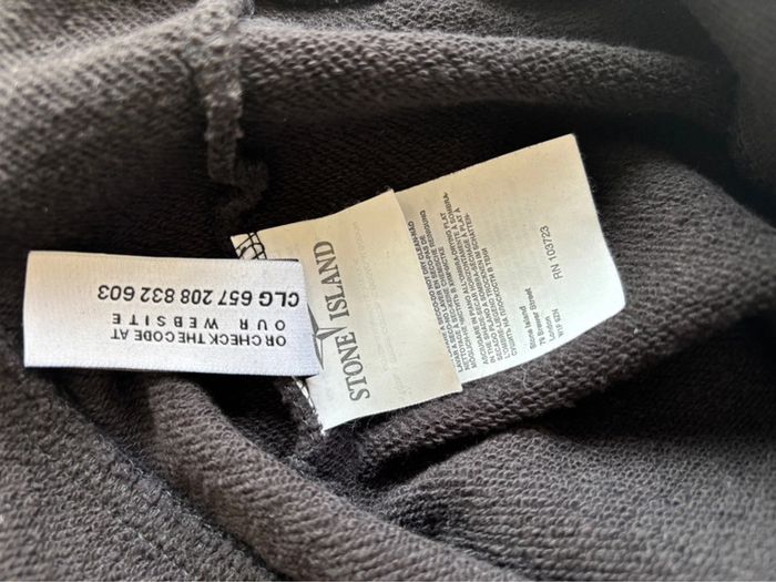 Sweat-shirt à capuche stone Island - photo numéro 17
