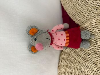 DOUDOU PELUCHE SIGIKID SOURIS ROSE ROUGE GRIS FOULARD POIS