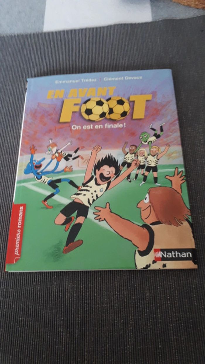 Livre Foot dès 7ans En avant foot