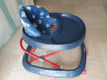 Trotteur bébé confort