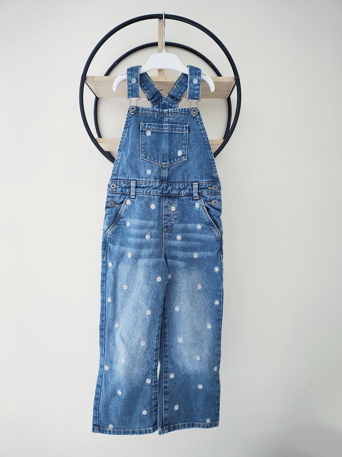 6 ans salopette en jean fleur brodee Vertbaudet