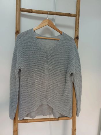 Joli pull en maille grise taille M